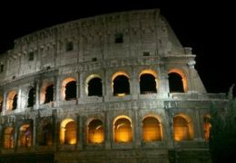 Notte di Capodanno, luci misteriose avvistate nei cieli di Roma e Mestre
