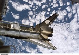 Missione Endevour:filmata flottiglia di ufo pulsanti dalla camera dello Shuttle